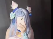 Süßes Mädchen macht Selfie, wie es ihre Muschi fingert