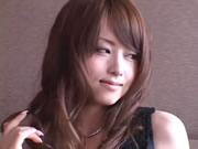 Akiho Yoshizawa verführt dich im Bett